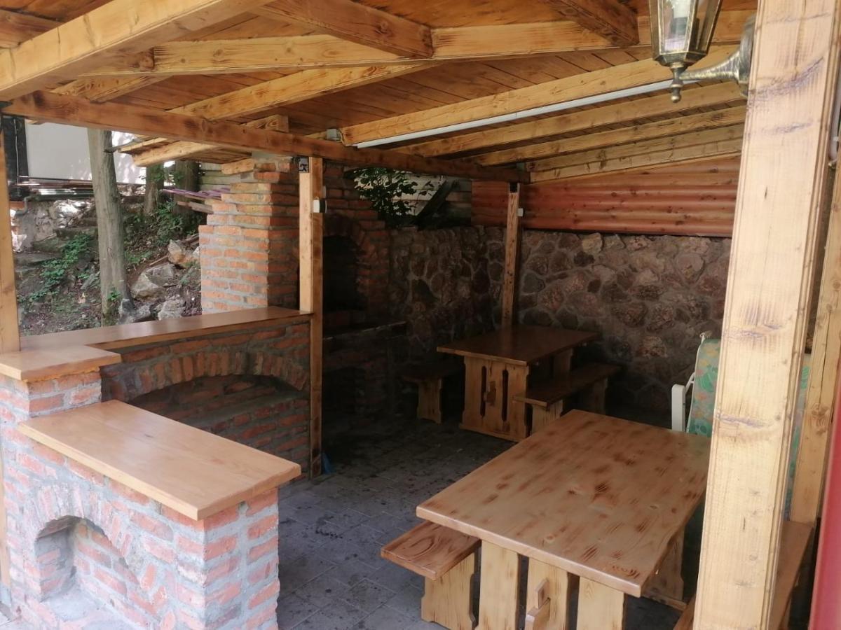 Vikendica Matovic Ovcar Banja Apartment ภายนอก รูปภาพ