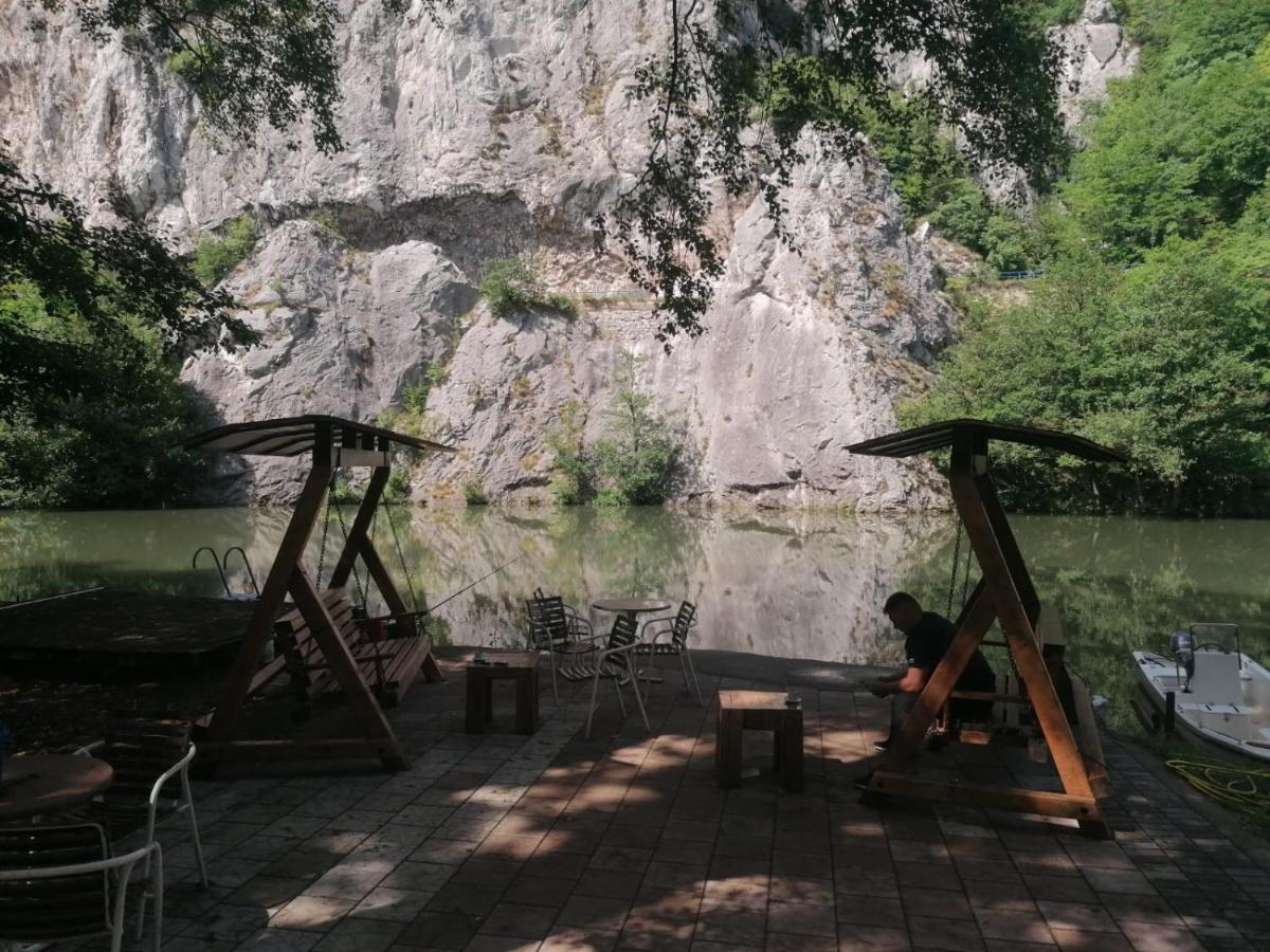 Vikendica Matovic Ovcar Banja Apartment ภายนอก รูปภาพ